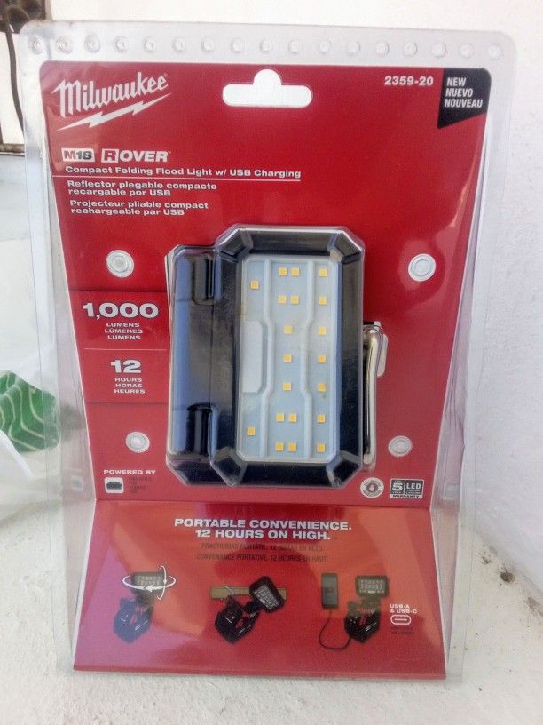 Milwaukee M18 1000 Lumen LED Rover Area Light New