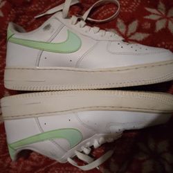 Women's Nike Air Force One, Size 9