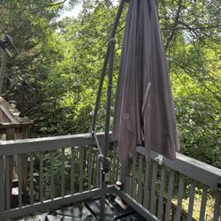 Electric Grill + Patio Umbrella – Great Deal! $100 for Both