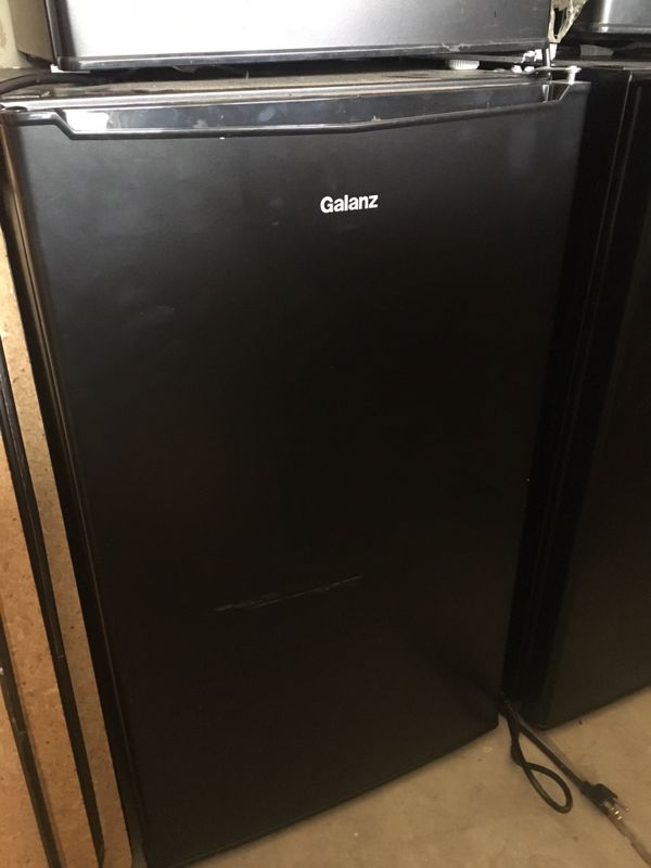 Galanz Mini Refrigerator (New). for Sale in Charlotte, NC OfferUp