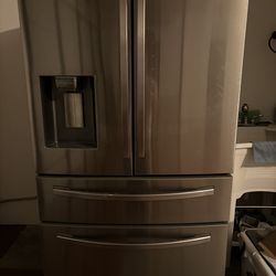 Samsung 28 Cu. Ft. Refrigerator