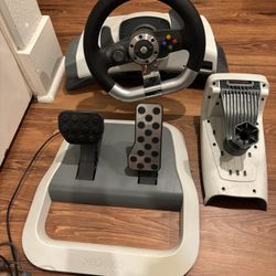 XBOX 360 Racing Wheel and Pedals