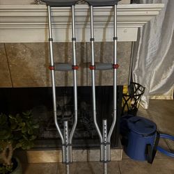 Crutches 