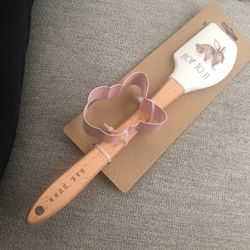 Silicone Spatula & Cookie Cutter Set 
