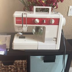 sewing machine 