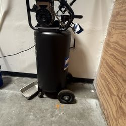 Air Compressor 26 Gallon 