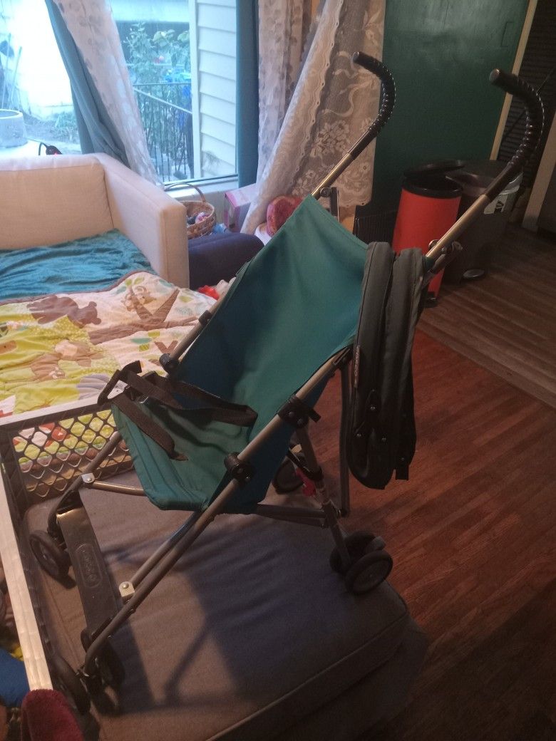 Costco Baby Stroller Green w Attachment
