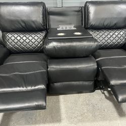 Brand New Reclining Set Special 