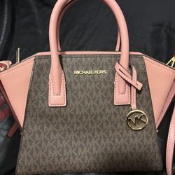 Michael Kors Avril Bag