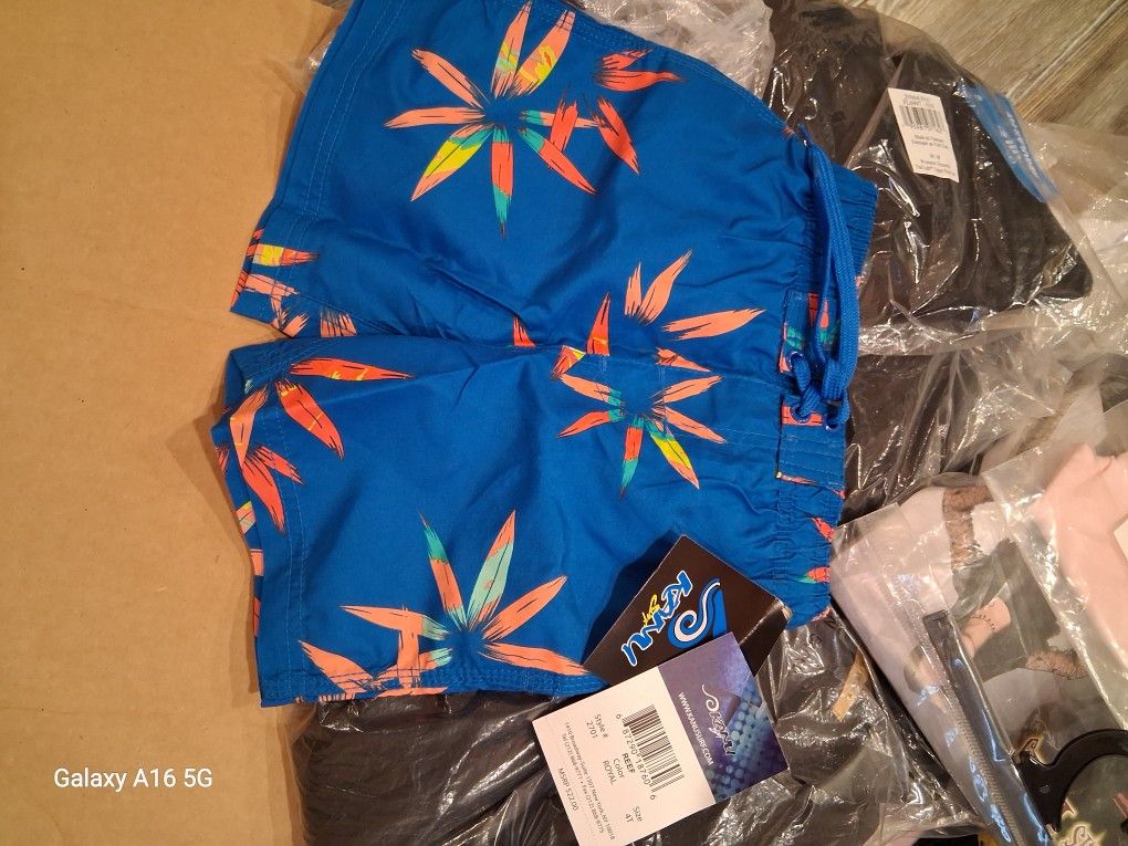 Kanu Surf Boys Quick Dry UPF 50+ Swim Trunks / NEW WITH TAGS