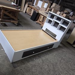 Twin Bed , Cama Individual 