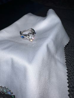 Silver ring, size 7 — good condition