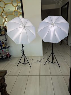 Flash Strobe with umbrella and light stand