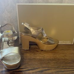 Michael Kors Women’s 6.5 Gold Buckle Strap Platform Heels Sandals NEW