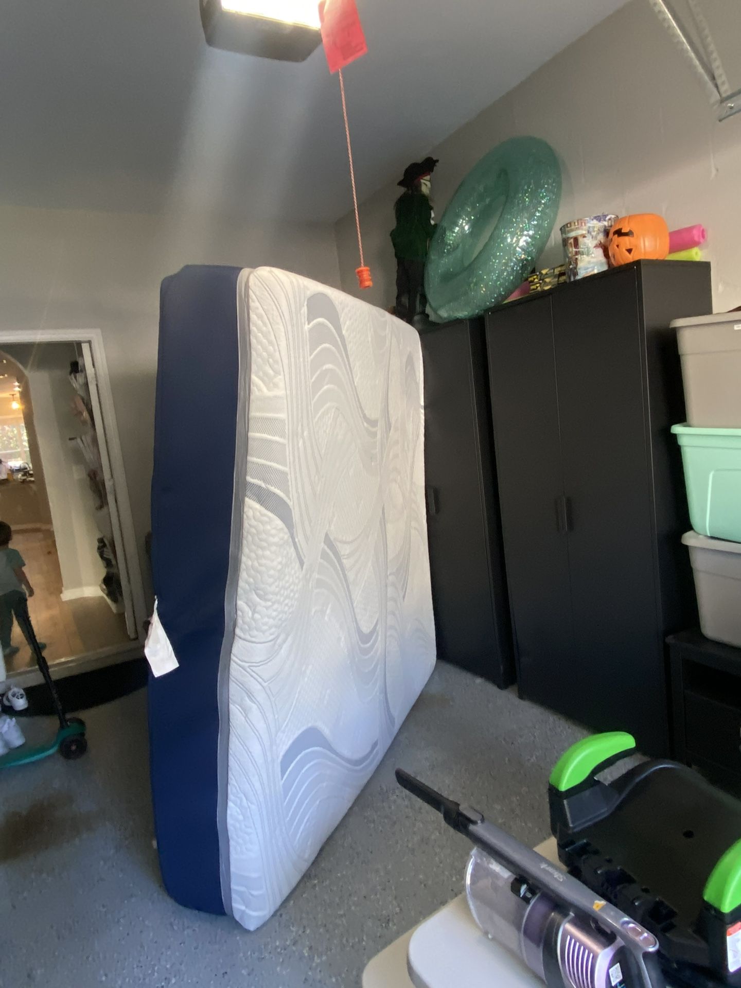 Kin Size Mattress For Sale . Like New.