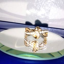 New Women's Yellow Gold Plated Ribbon Ring w Little Czs Along the Ribbon Sz 8. Cash
