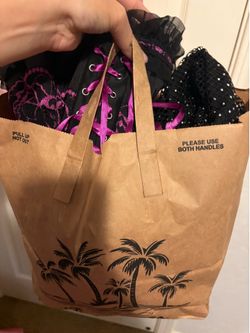 Bag of women’s / teen clothes