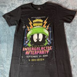 marvin the martian shirt (NEGOTIABLE)