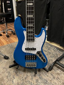 Harley Benton MJ 5EB 5 string Bass Guitar upgraded Aguilar Preamp