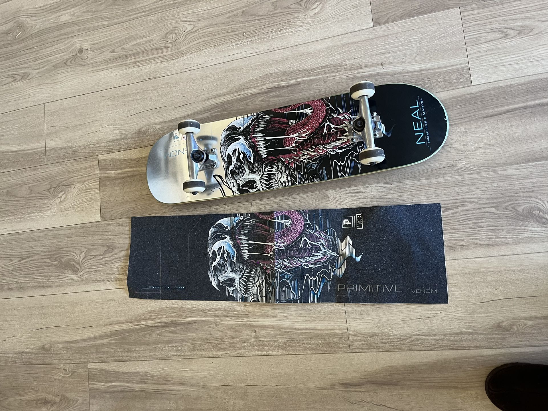 Skateboard/primitive/marvel