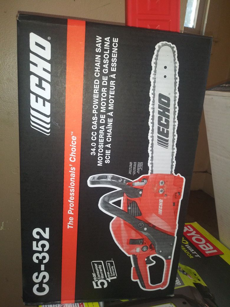 ECHO CS-352 gas chainsaw IN BOX NEVER OPENED