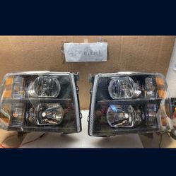 *USED* #OH118 FIT 2007-2013 Chevrolet Silverado 1500/2500/3500 Chevy Black Halogen Headlight Head Lights Pair Set