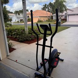 Elliptican Exercise machine 