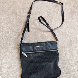 Micheal Kors Purse