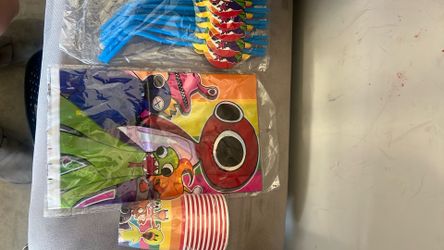 Rinbow friends party supplies