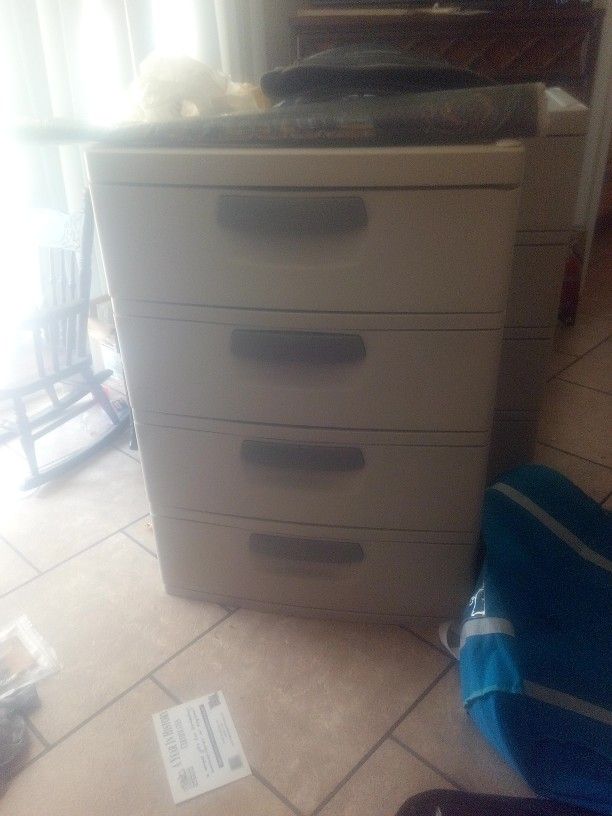 Sturdy Sterlite Four Drawer Dresser