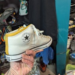 Converse Chuck Taylor Mids