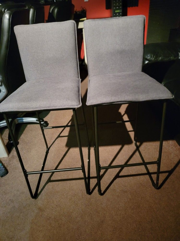 GREY CUSHION/METAL STOOLS(Great Condition)