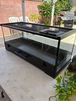 Reptile Tank / Terrarium plus decorations