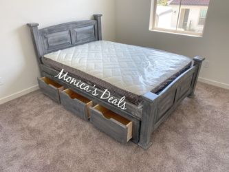 Full Size Bed w/ Mattress & 3 Drawers 
