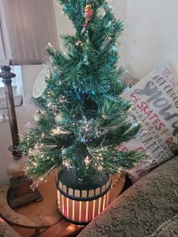 Christmas Tree  Razer  Light 