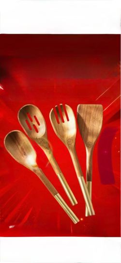 Nuevo set de cucharas de madera con mango dorado princess house