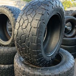 SET DE LLANTAS USADAS TOYO AT LT 35 12.50 20