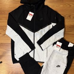 Black/Grey Nike Tech Full Set