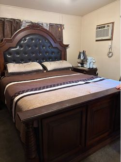 King size wooden bedroom set  5 pcs