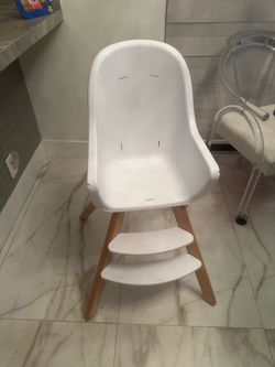 Baby high chair without feeding clip