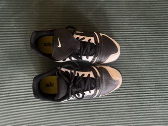 Women’s Cleats Shoes