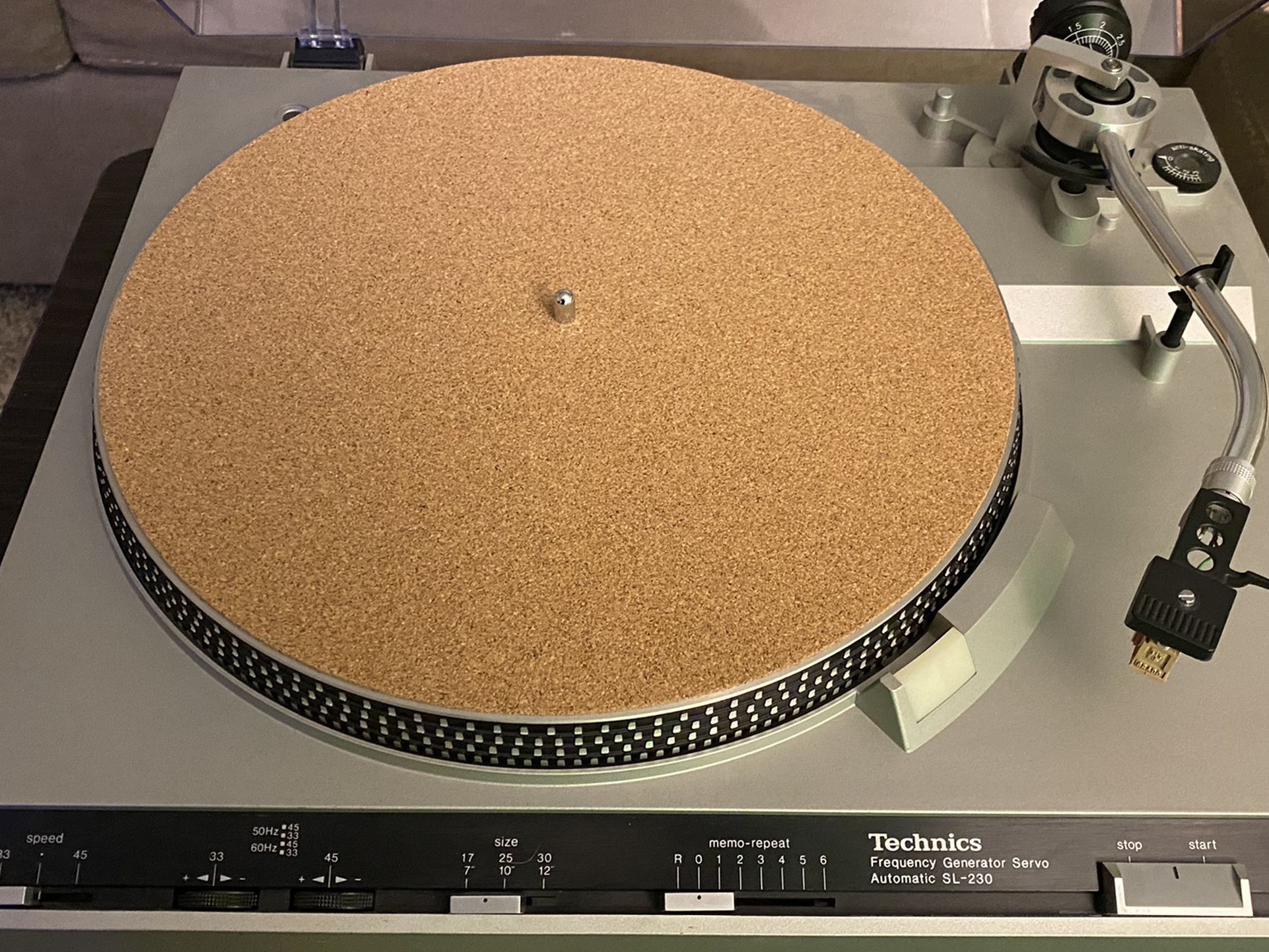 Technics SL-230 Vintage Turtable/record Player