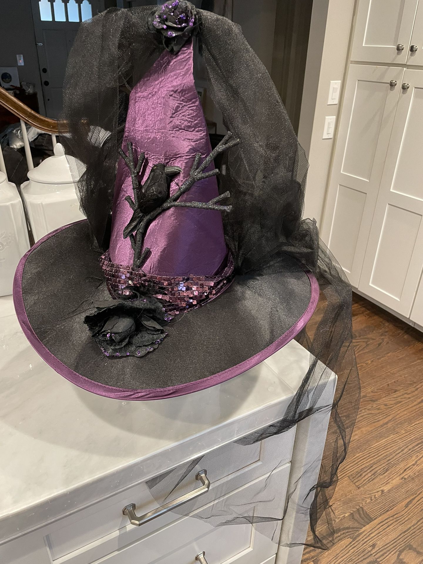 HUGE witch Hat With Ling 34” Tulle Veil Adjustable Inside Halloween Grandinroad Wizard Wicked