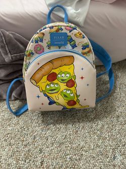Loungfly minion backpack