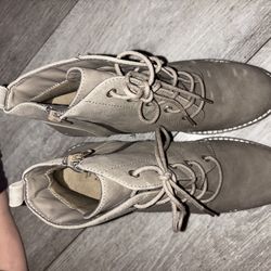 Grey/brown boots
