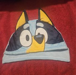 BLUEY  AND  FRIENDS TODDLER  SOFT SHOWER HAT TOWEL FANRIC MATERIAL PRE-OWNED  