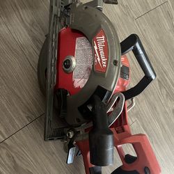 Milwaukee 2930-20 M18 FUEL 18V 7-1/4" Rear Handle Circular Saw - Bare Tool $260