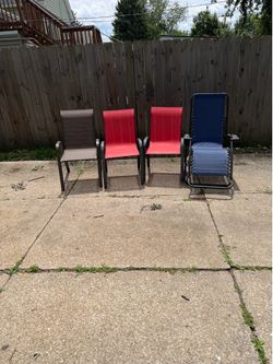 Lawn chairs 4 total