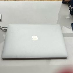 MacBook Air 13 Inch 2019