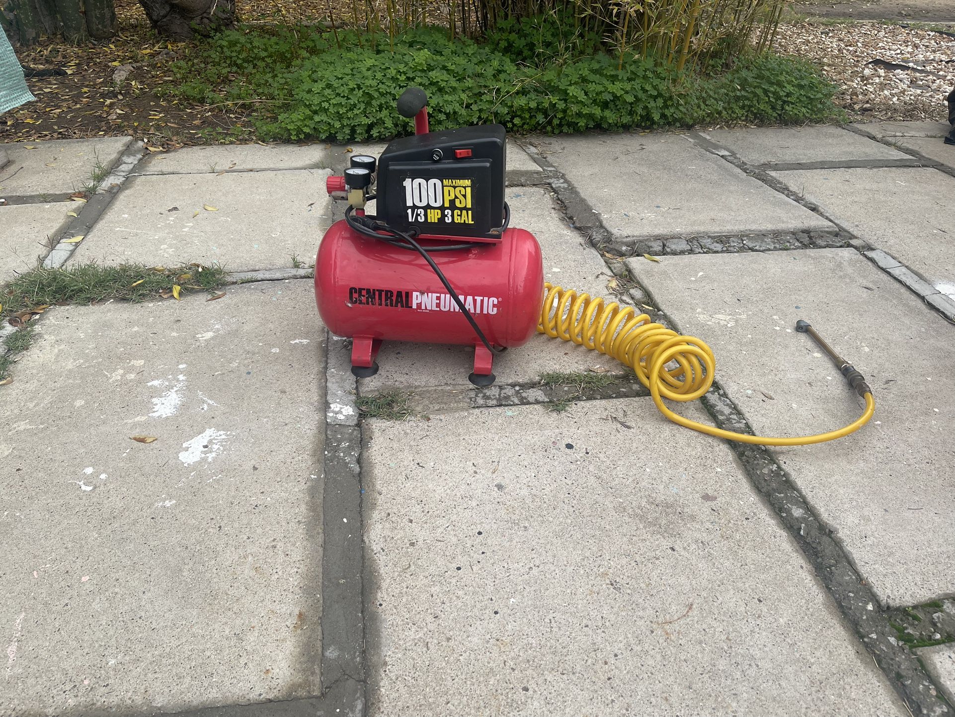 Central Pneumatic Air Compressor 